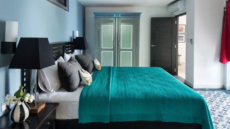 Owl and the Pussycat Owl and the Pussycat