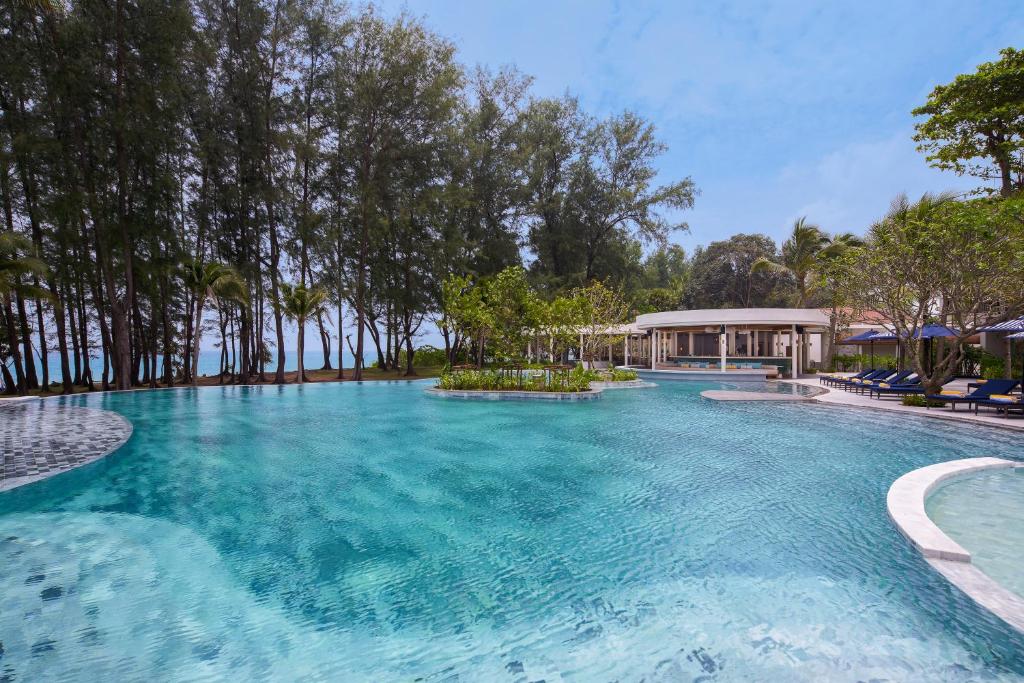 Le Meridien Phuket Maikhao Beach Resort Le Meridien Phuket Maikhao Beach Resort