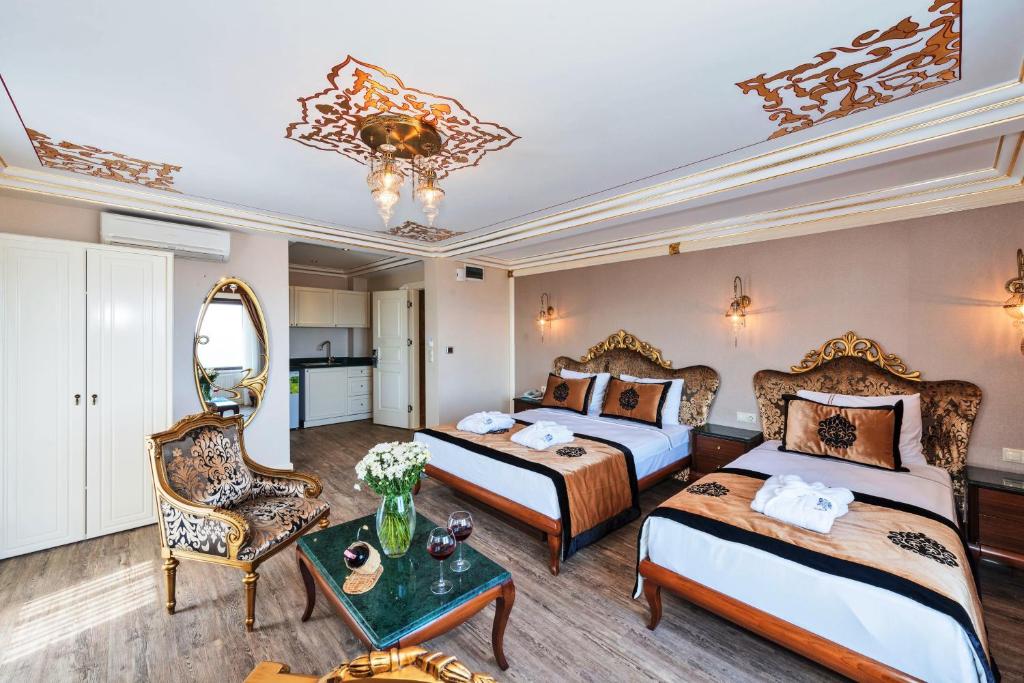 The Byzantium Hotel & Suites