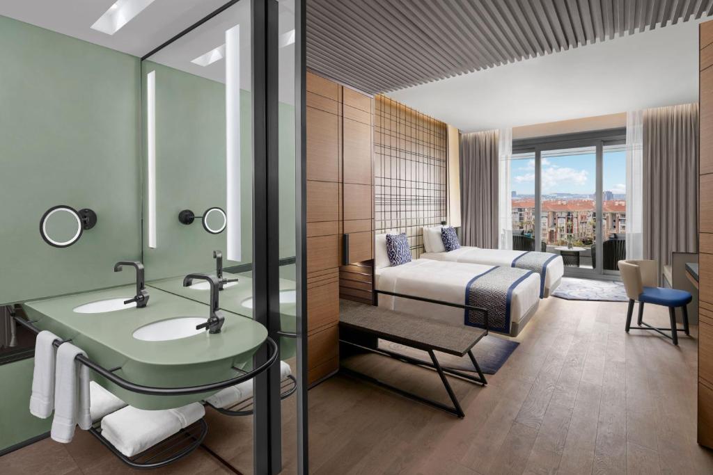 JW Marriott Hotel Istanbul Marmara Sea