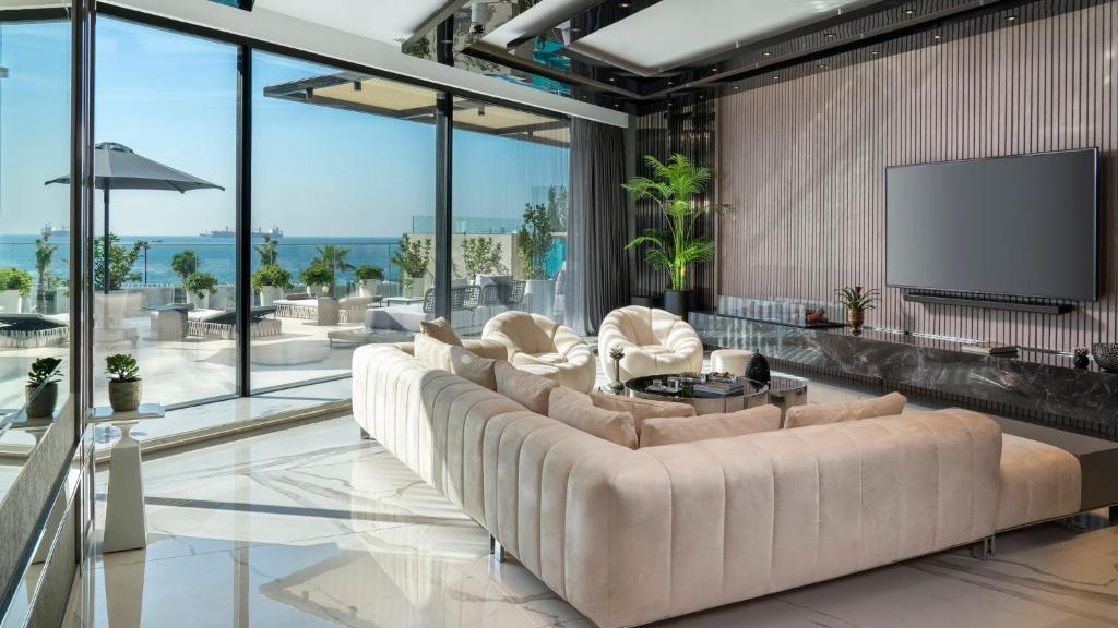 CROWNE PLAZA ISTANBUL FLORYA