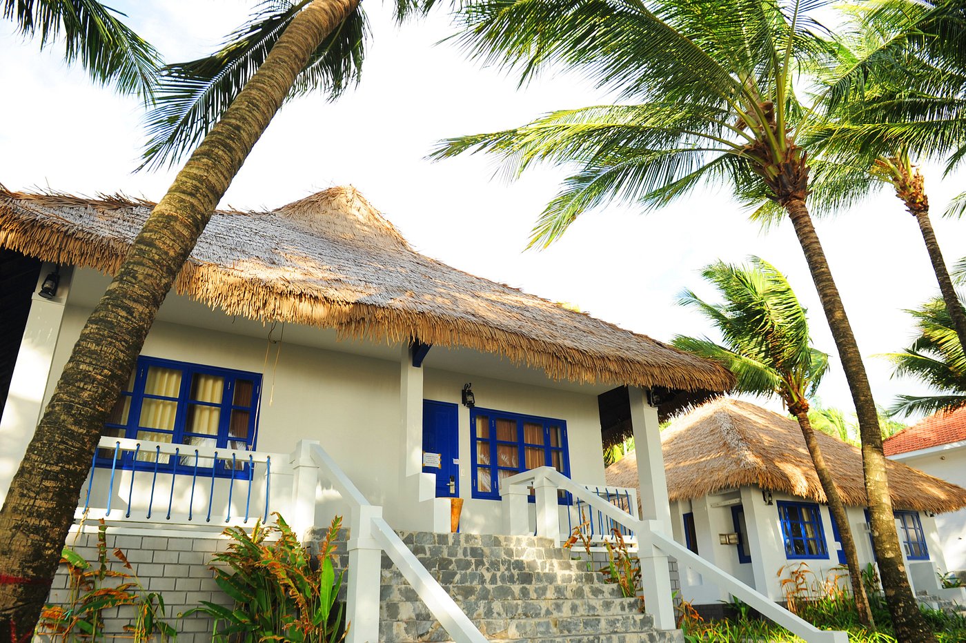 Lazure Resort and Spa