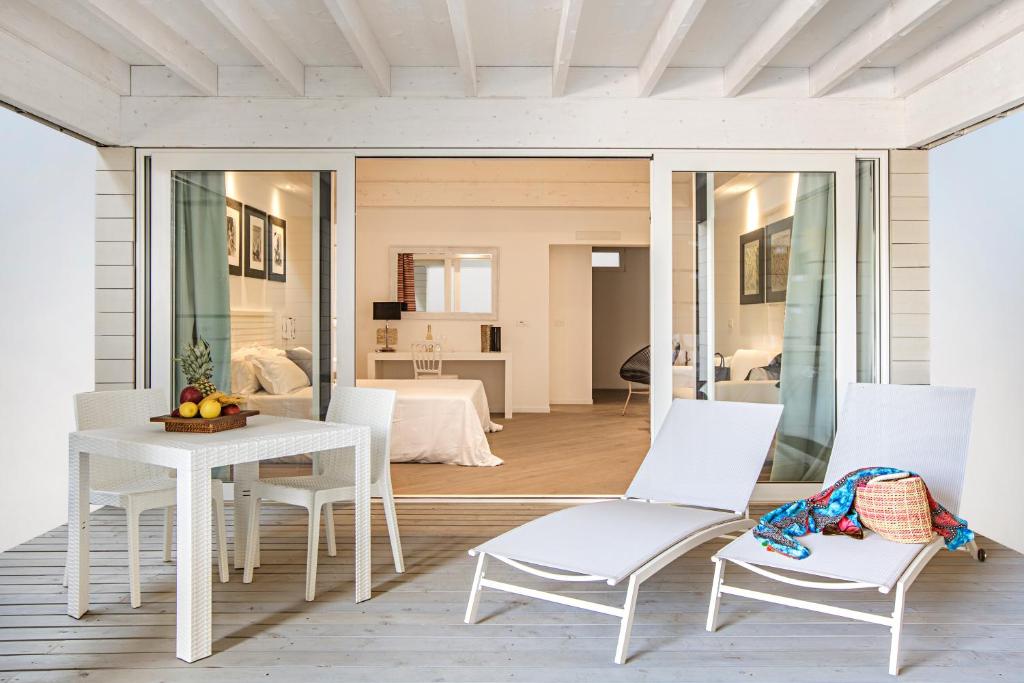 Sandies Bathala Maldives  Sandies Bathala Maldives