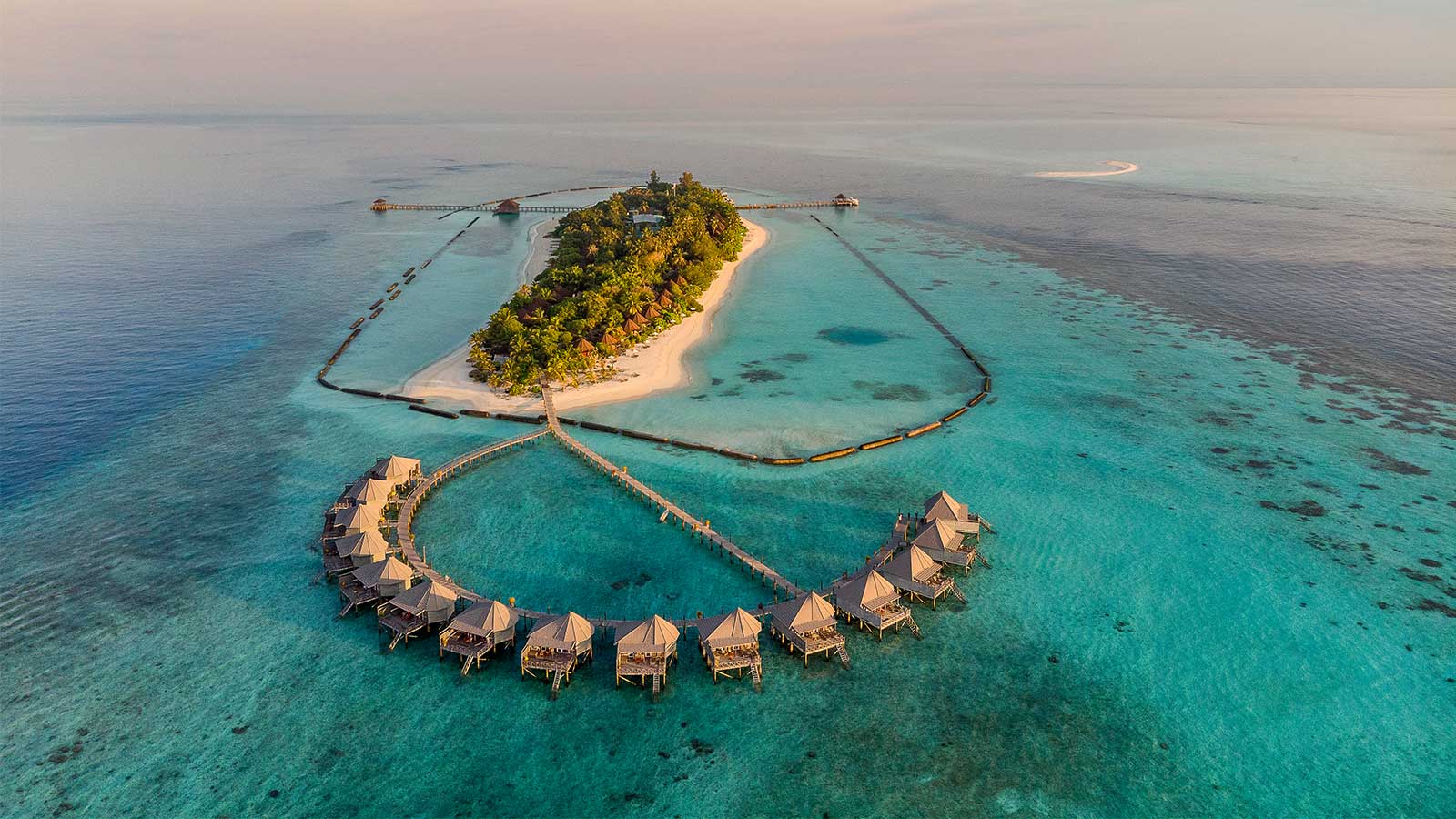 Komandoo Island Resort & Spa