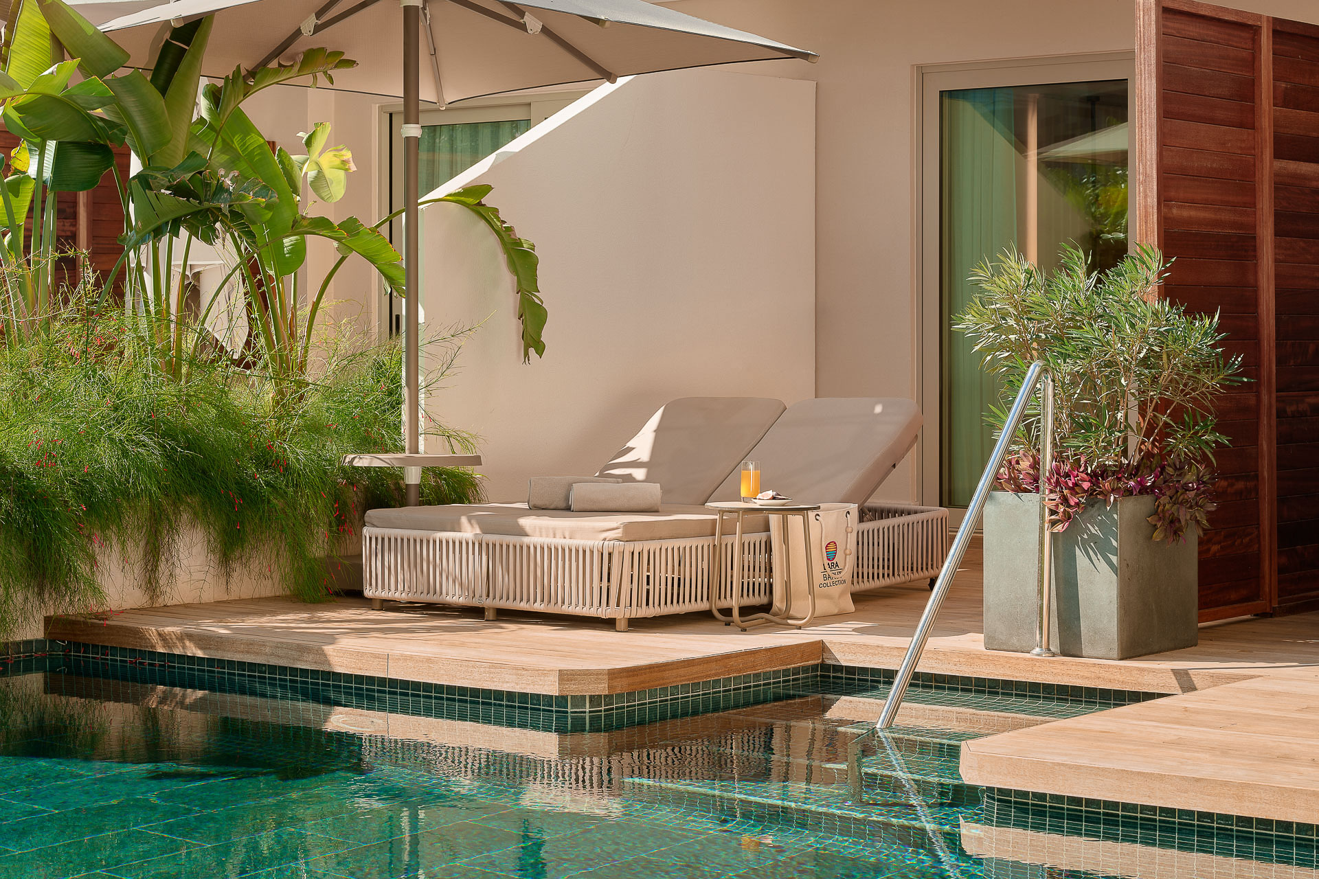 Lara Barut Collection Lara Barut Collection