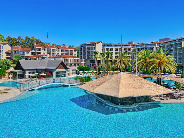 Arum Barut Collection