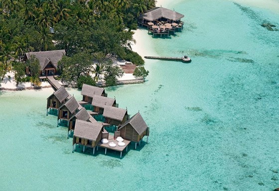 Constance Moofushi Resort