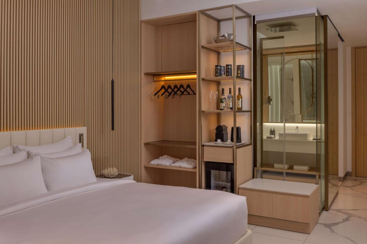 Radisson Collection, Thalpe Radisson Collection, Thalpe