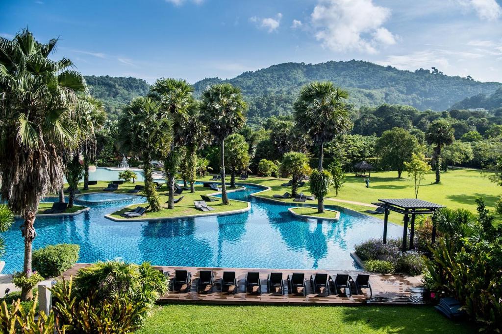 Naithonburi Beach Resort Naithonburi Beach Resort