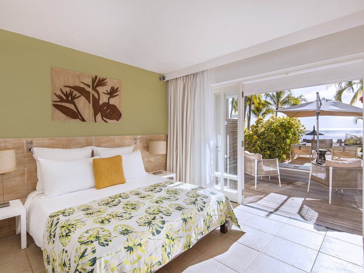 Victoria Beachcomber Resort & Spa