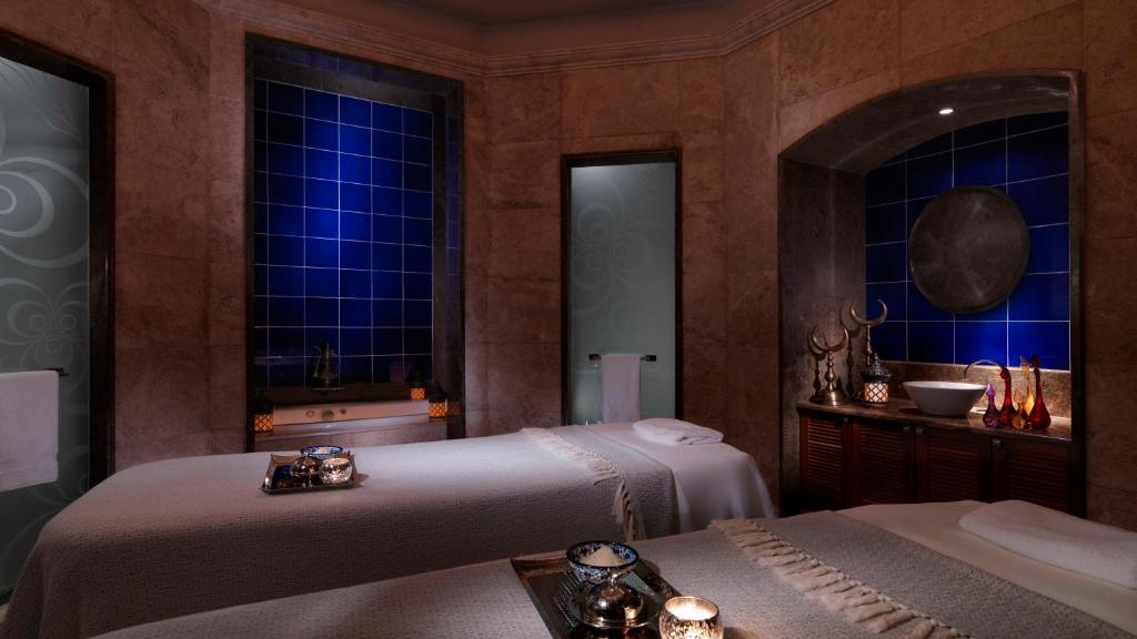 FOUR SEASONS ISTANBUL AT THE BOSPHORUS