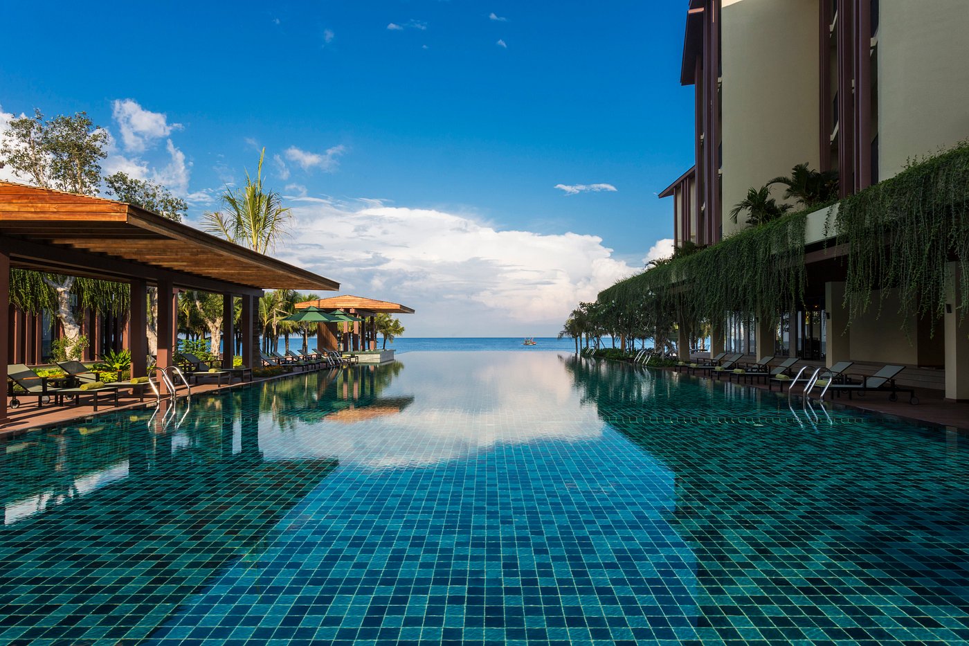 Dusit Princess Moonrise Beach Resort Phu Quoc