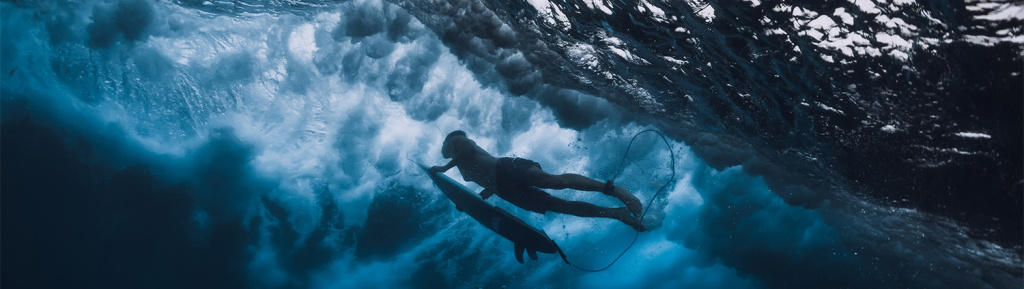 surfing maldives.jpg surfing maldives.jpg