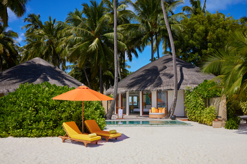Beachfront-Family-Pool-Villa.jpg