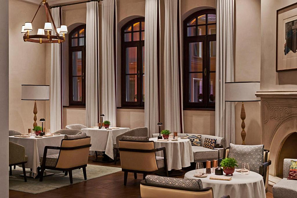 FOUR SEASONS ISTANBUL AT THE SULTANAHMET