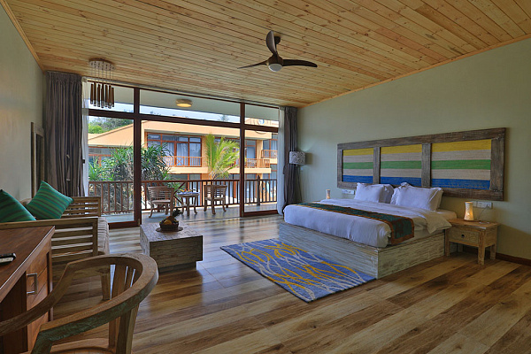 Thaproban Pavilion Waves