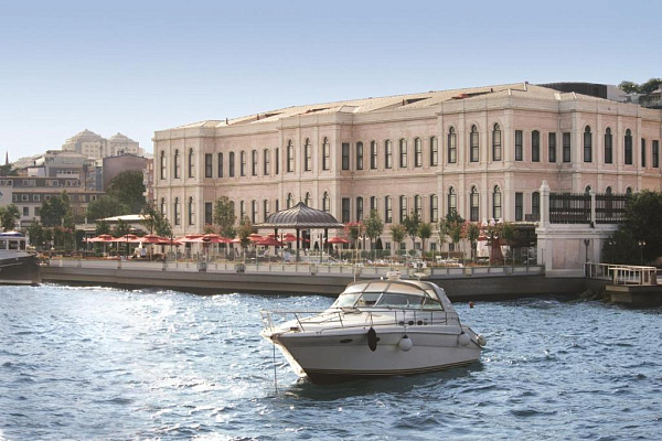 FOUR SEASONS ISTANBUL AT THE BOSPHORUS