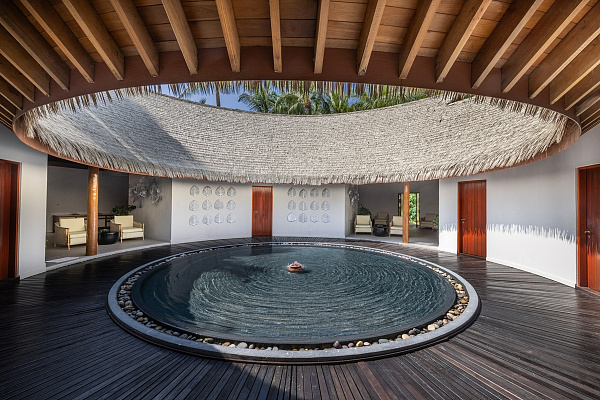 Dusit Thani Maldives
