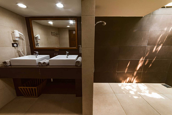 NAKAI Maayafushi Resort