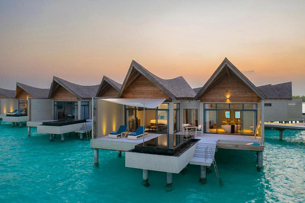 Movenpick Resort & Spa Kuredhivaru Maldives