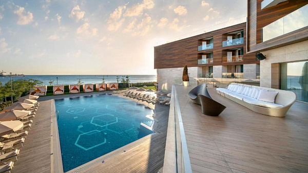 CROWNE PLAZA ISTANBUL FLORYA