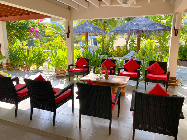 TME Retreats Dhigurah Guest House