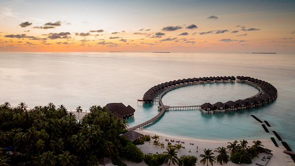 Sun Siyam Vilu Reef Maldives Sun Siyam Vilu Reef Maldives