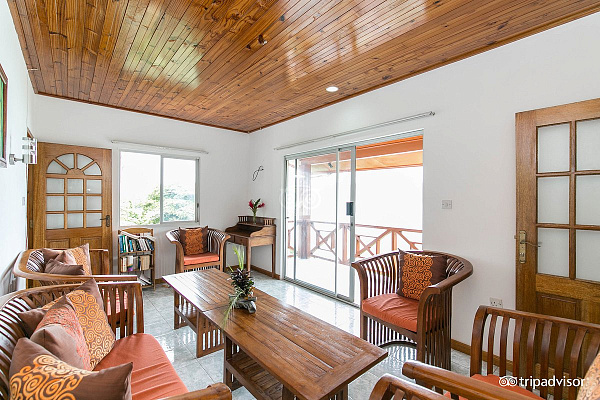 Chalet Cote Mer (Praslin) Chalet Cote Mer (Praslin)