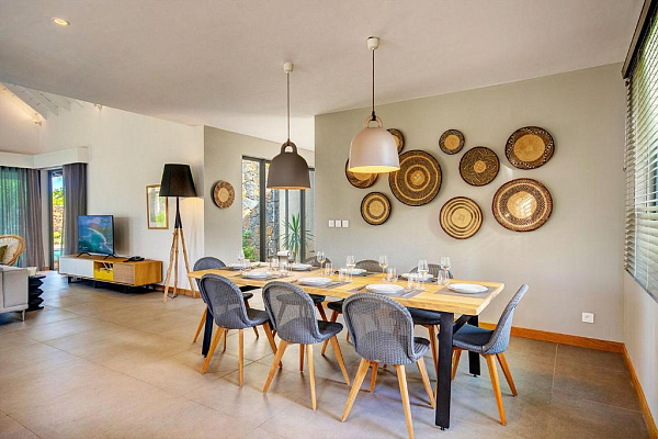 Mythic Suites & Villas