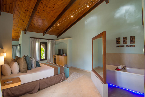 The Coco de Mer Hotel & Black Parrot Suites