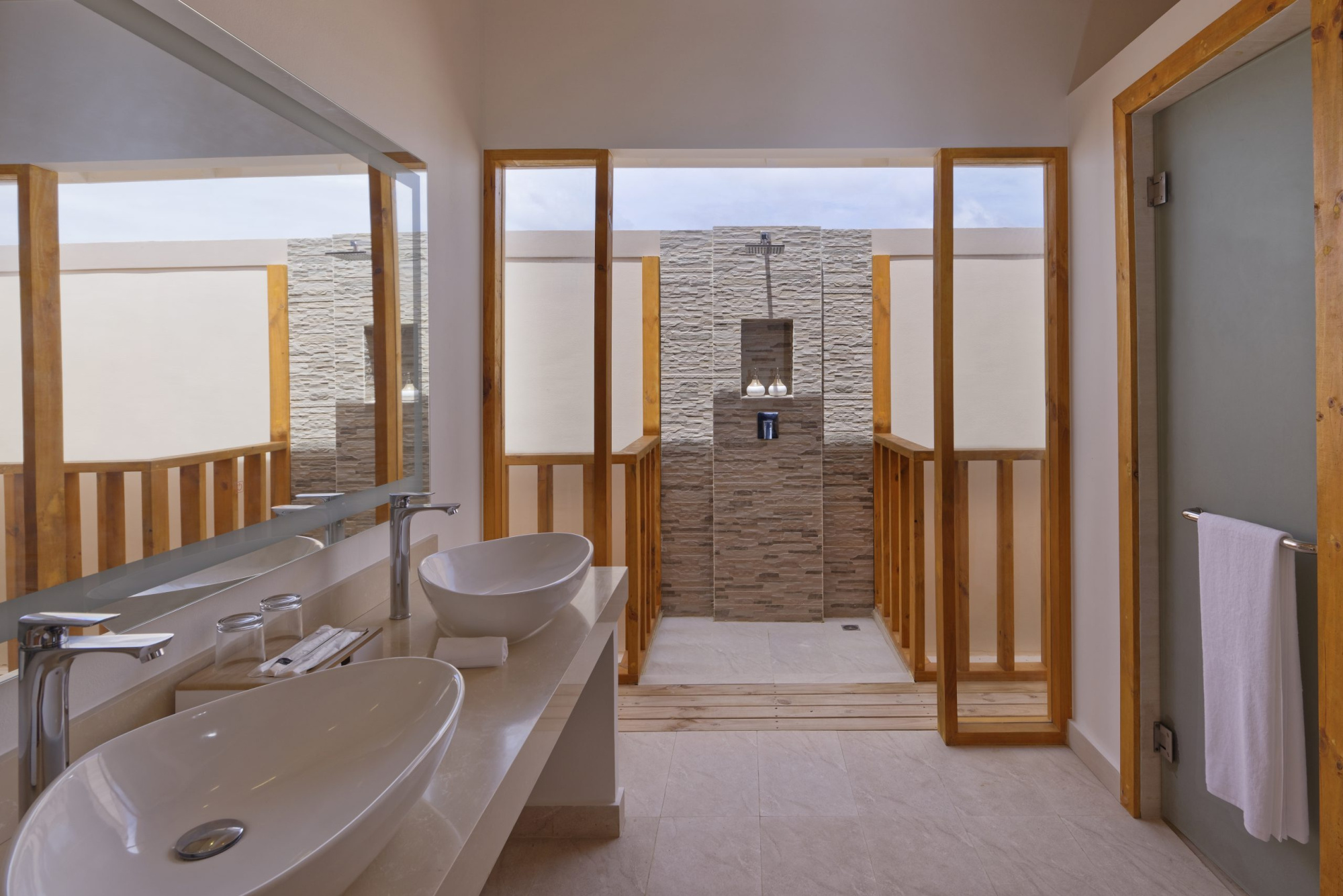 Brennia Kottefaru Maldives 