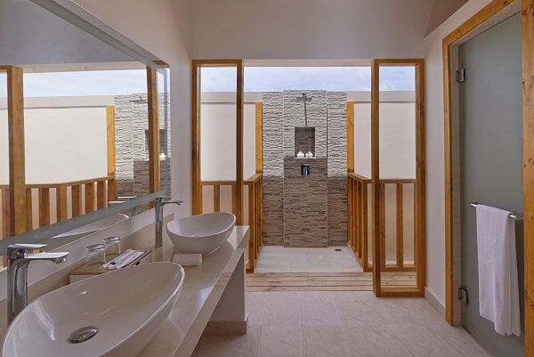 Brennia Kottefaru Maldives 