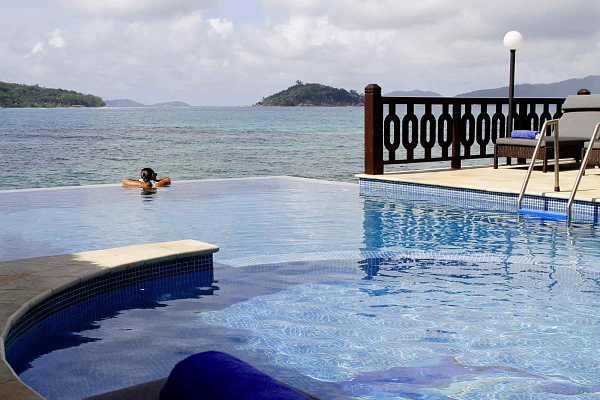 Chalet Cote Mer (Praslin) Chalet Cote Mer (Praslin)