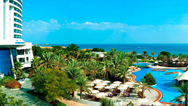 Le Meridien Al Aqah Beach Resort