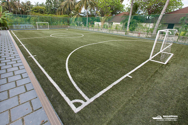 Lily Beach Resort & Spa at Huvahendhoo