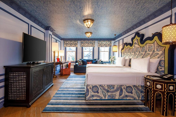 HAGIA SOFIA MANSIONS CURIO COLLECTION BY HILTON