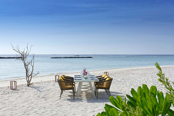 Emerald Faarufushi Resort & Spa Emerald Faarufushi Resort & Spa