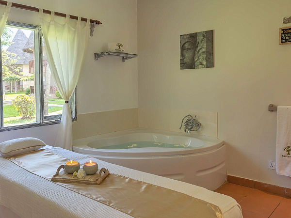 Neptune Palm Beach Boutique Resort & Spa