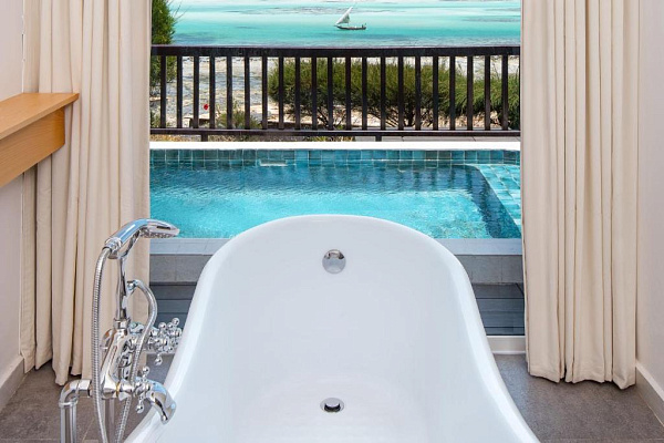 Le Mersenne Zanzibar, Autograph Collection