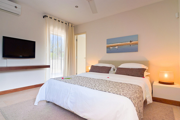 Bon Azur Suites & Penthouses