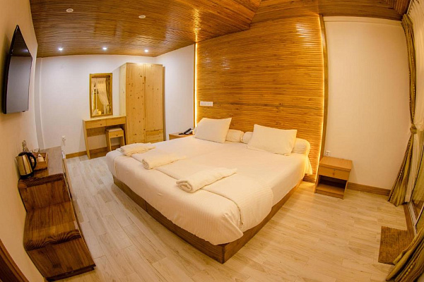 Perla Dhangethi Guest House