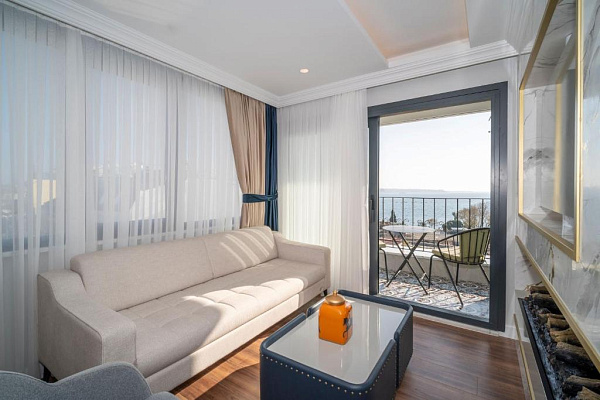 The Byzantium Hotel & Suites