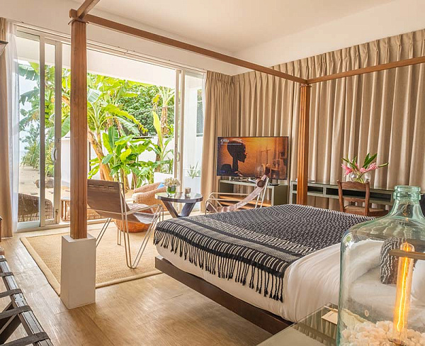 The Beach House by Reveal