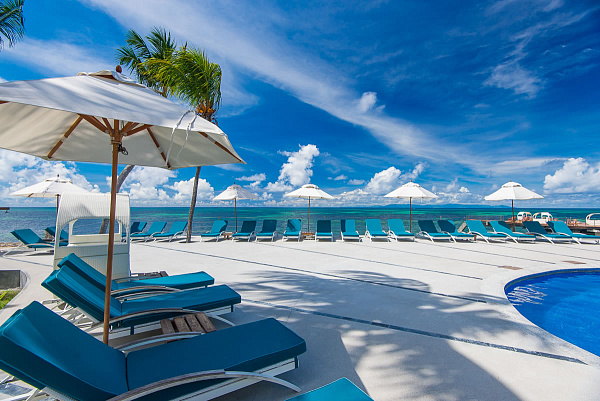 The Coco de Mer Hotel & Black Parrot Suites