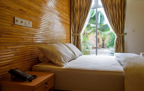 Perla Dhangethi Guest House