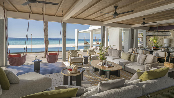 Four Seasons Resort Maldives at  Landaa Giraavaru