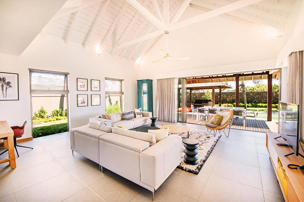 Mythic Suites & Villas