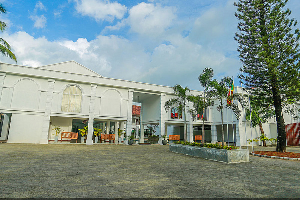 Hibiscus Beach Hotel