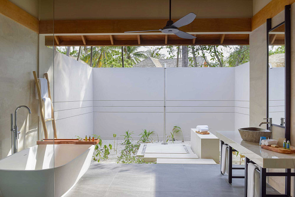 Emerald Faarufushi Resort & Spa Emerald Faarufushi Resort & Spa