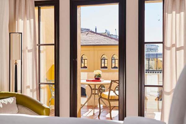 FOUR SEASONS ISTANBUL AT THE SULTANAHMET